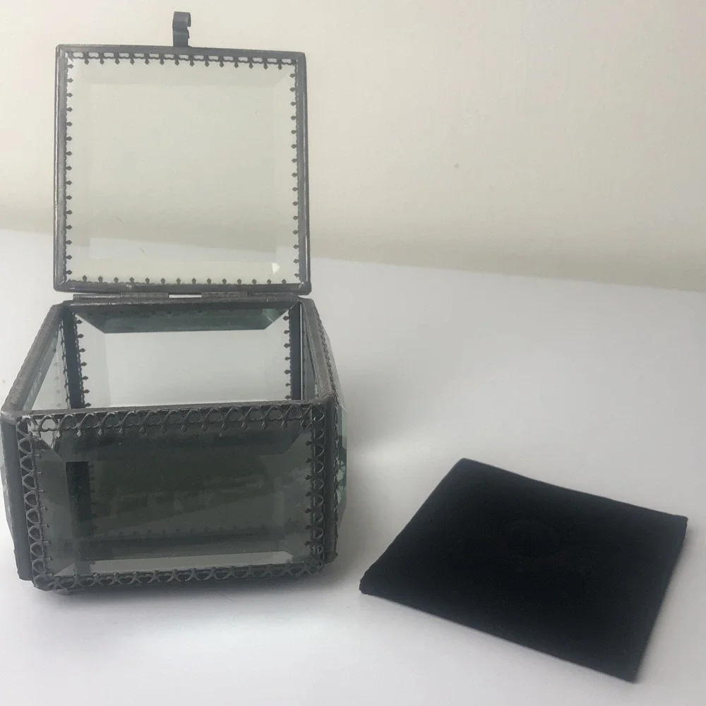 Nicole Miller Home Glass Mirrored Elegant Silver Tone Jewelry Trinket Box